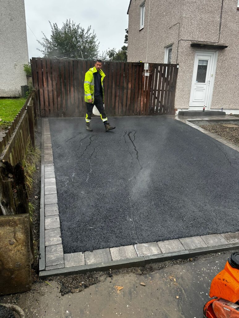 Tarmac Driveway Maintenance Resealing Application